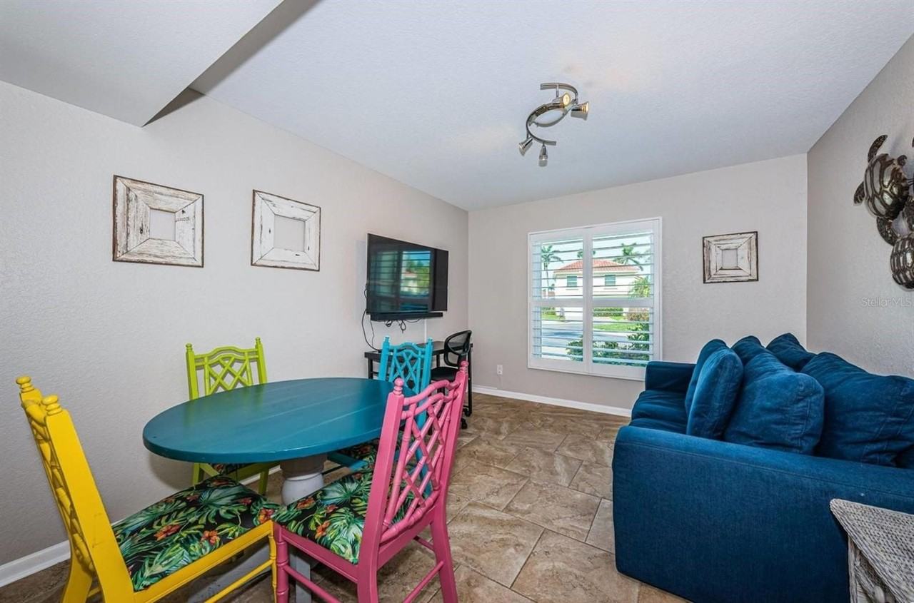 6107 Mirada Cir - Photo 4 of 17