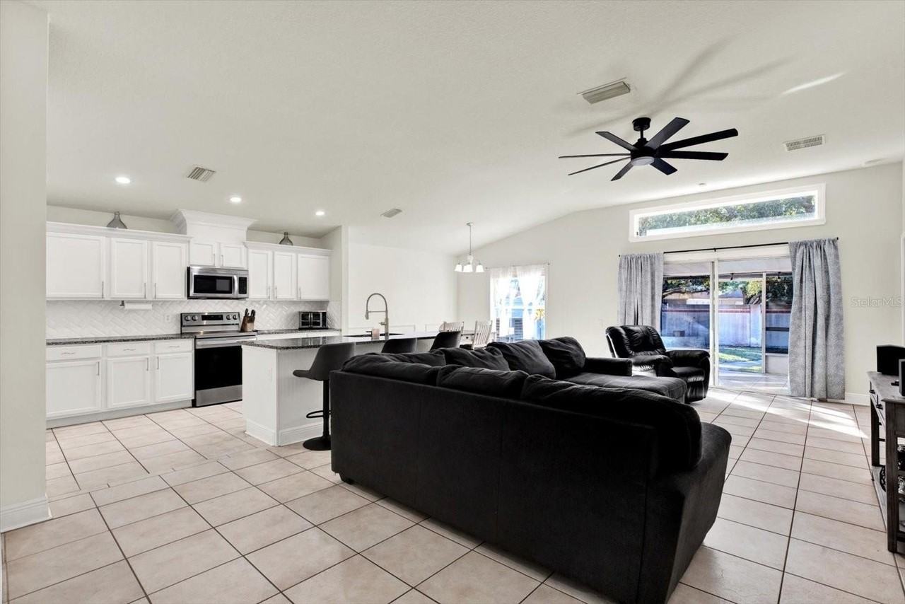 10636 Egret Haven Ln - Photo 4 of 45