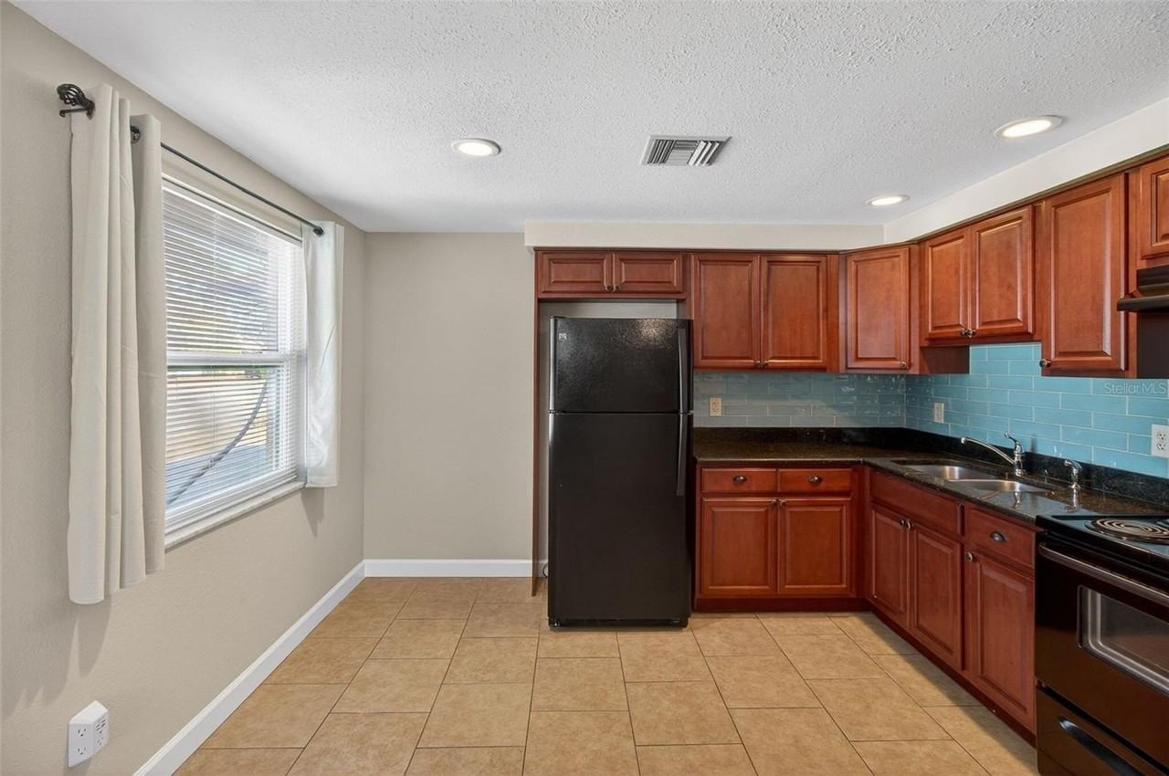 3118 Pine Tree Ave #B - Photo 5 of 26