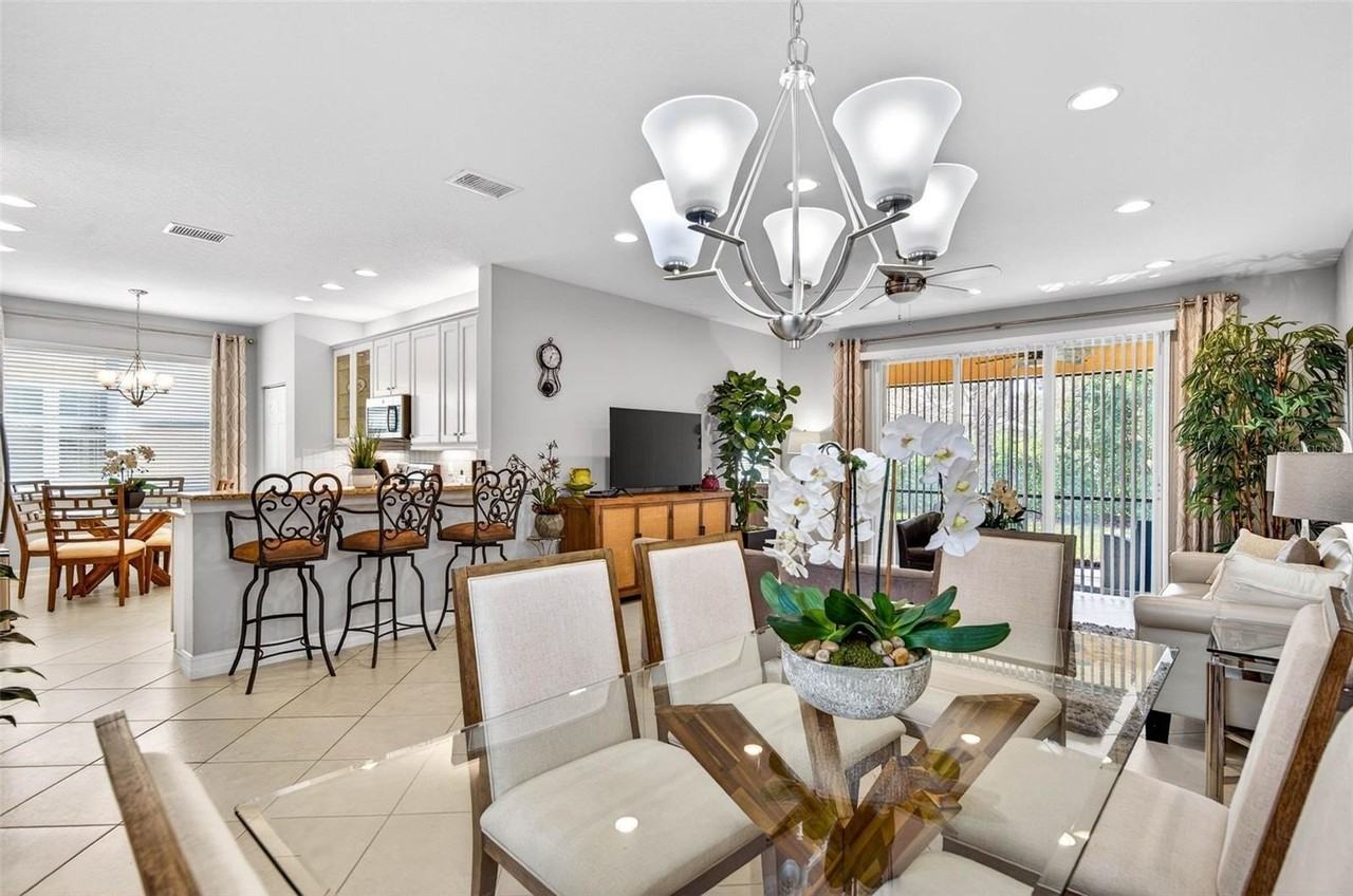 15812 Aurora Lake Cir - Photo 6 of 44