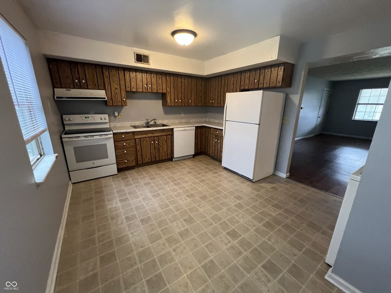 1316 Millerwood Ct #3 - Photo 6 of 12