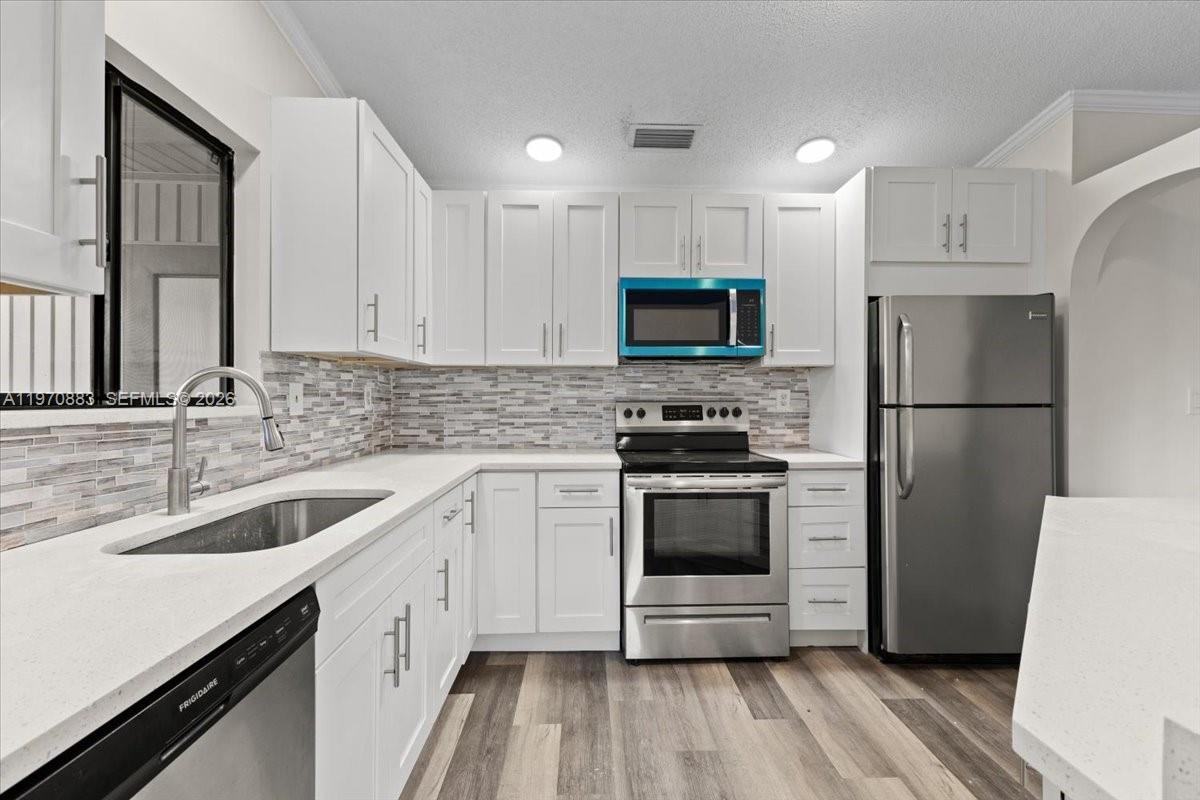 9701 W Daffodil Ln #1 - Photo 3 of 8