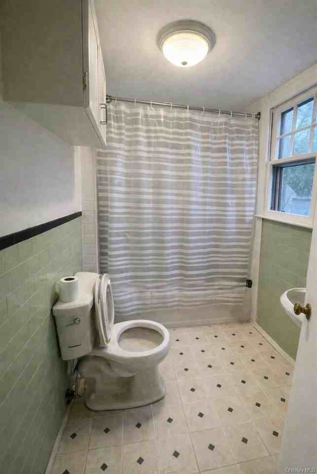 27 Middle Line Ave - Photo 5 of 6