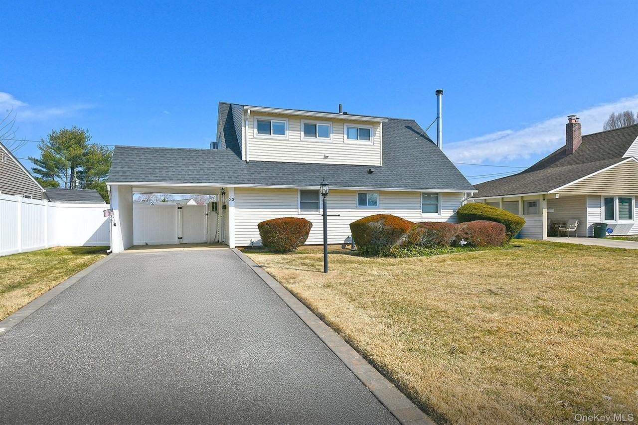 33 Robin Ln - Photo 2 of 30