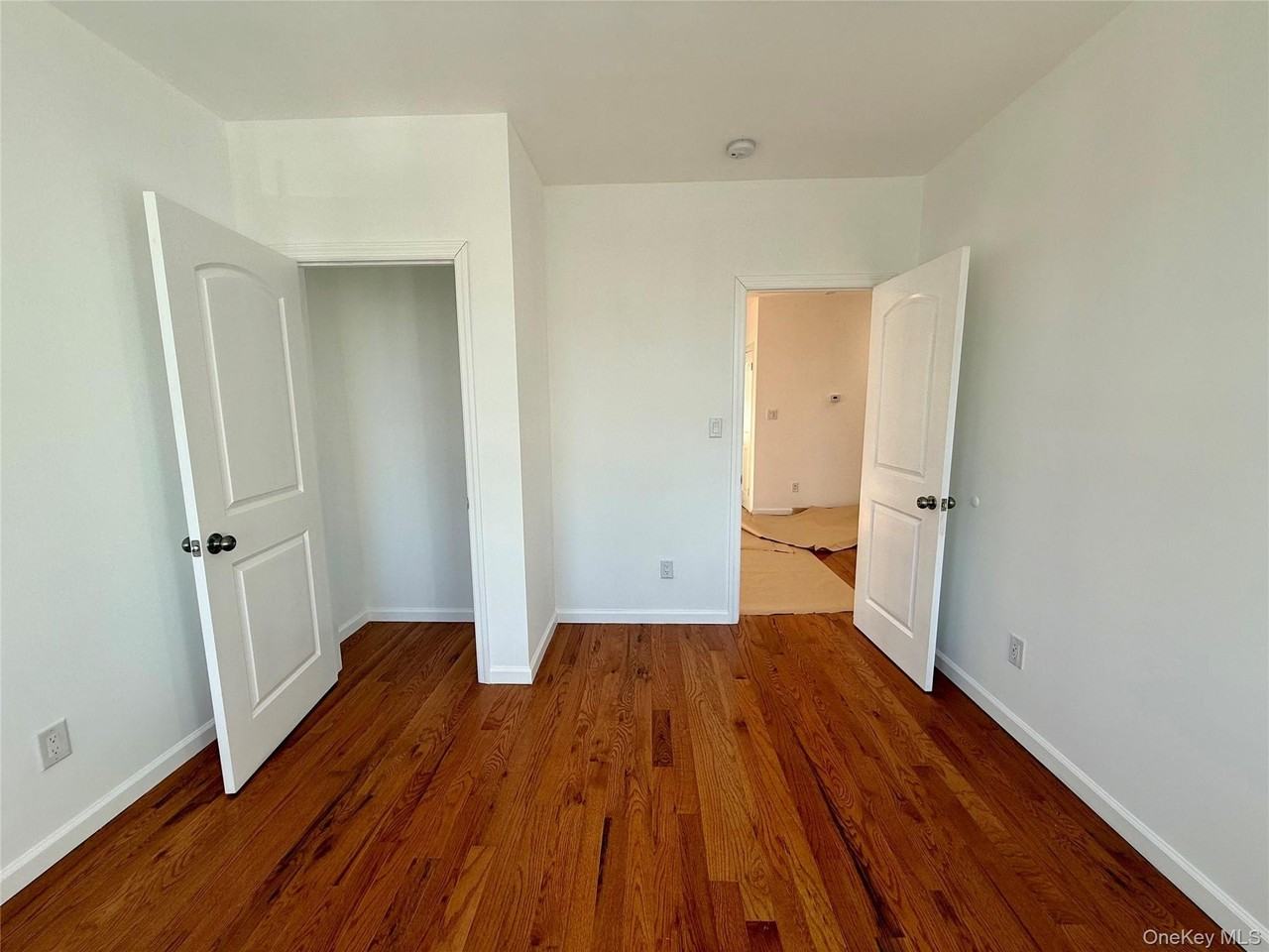 2857 Lawton Ave - Photo 5 of 11