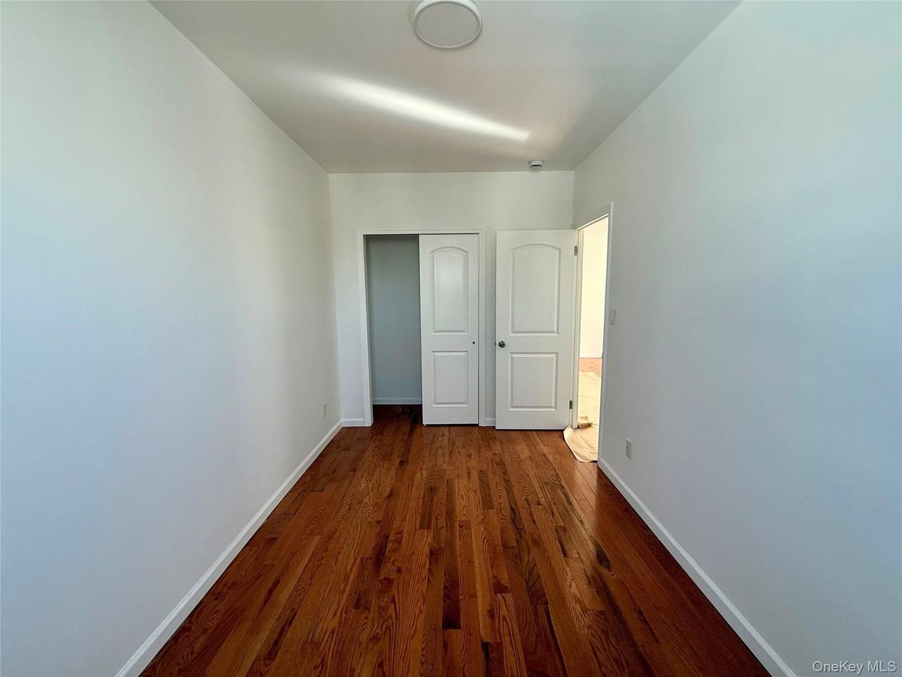 2857 Lawton Ave - Photo 6 of 11