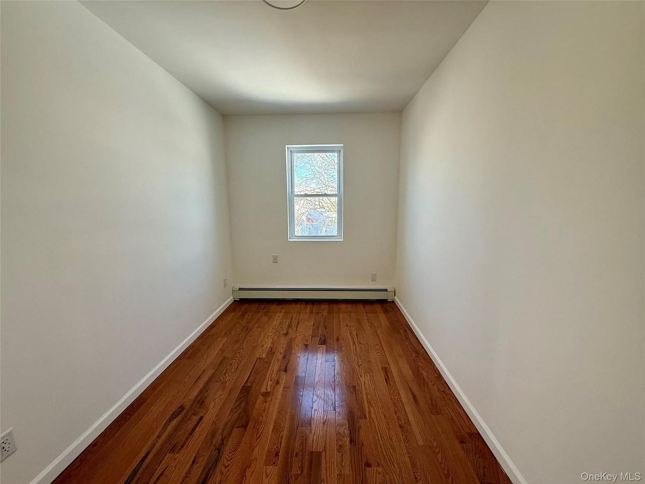 2857 Lawton Ave - Photo 7 of 11