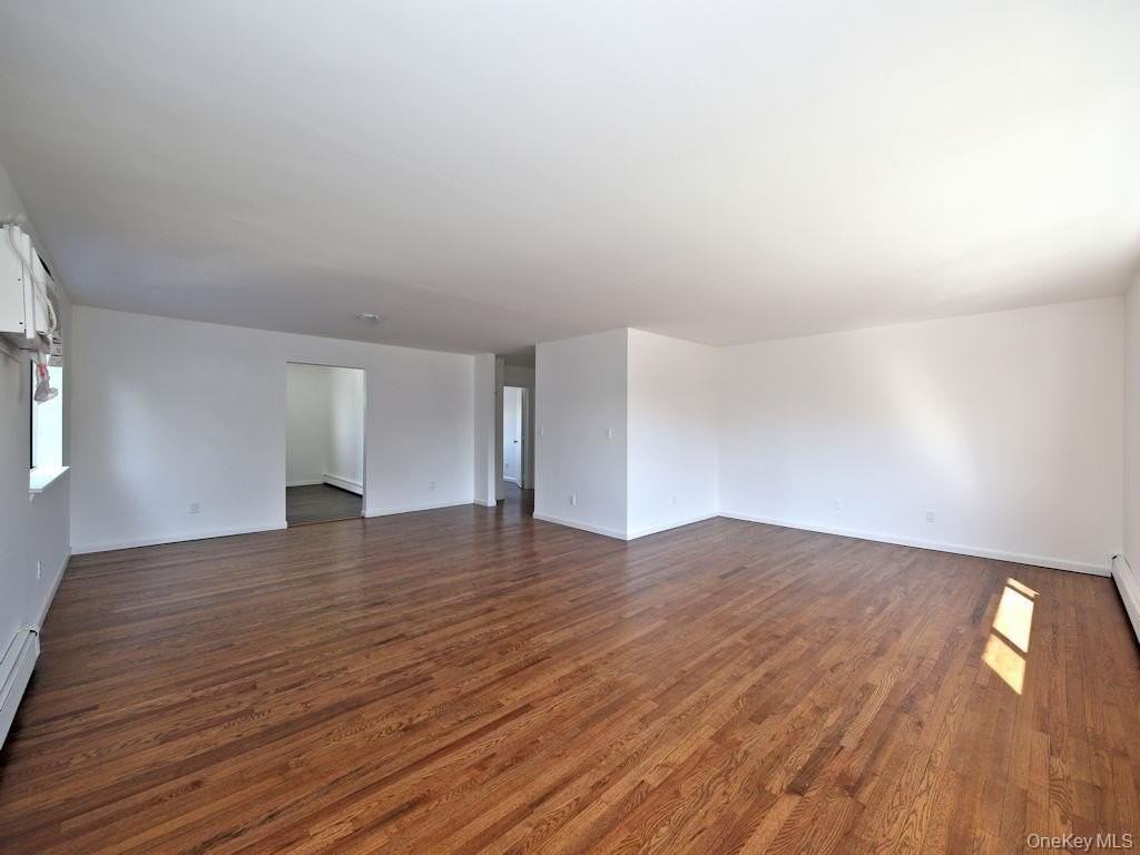 83 Grandview Ave 2nd Fl - Photo 2 of 11