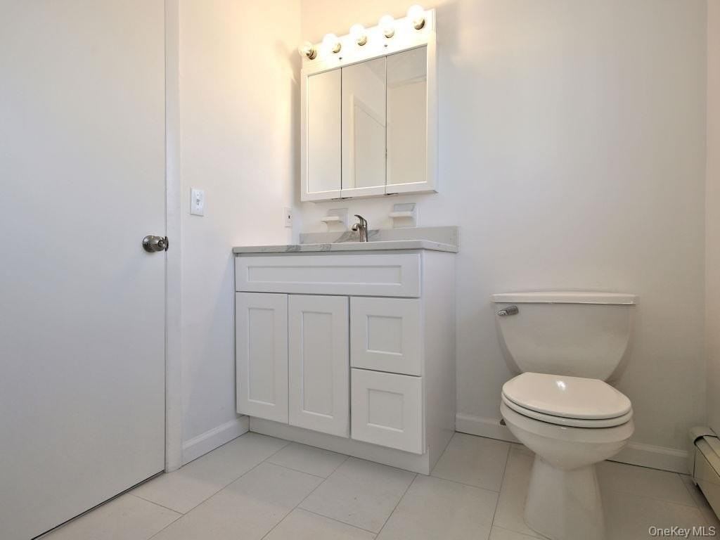 83 Grandview Ave 2nd Fl - Photo 6 of 11