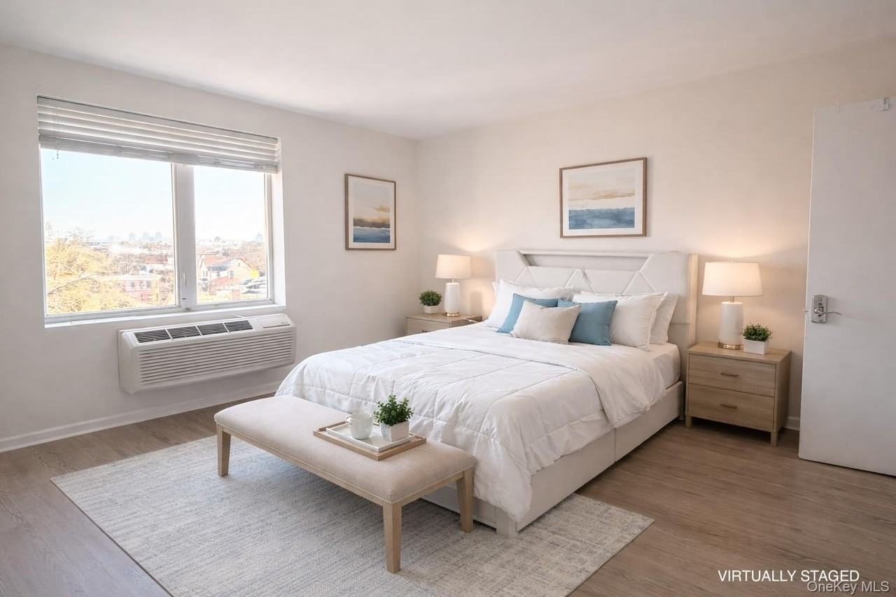 11202 Northern Blvd Apt 5b - Photo 2 of 9