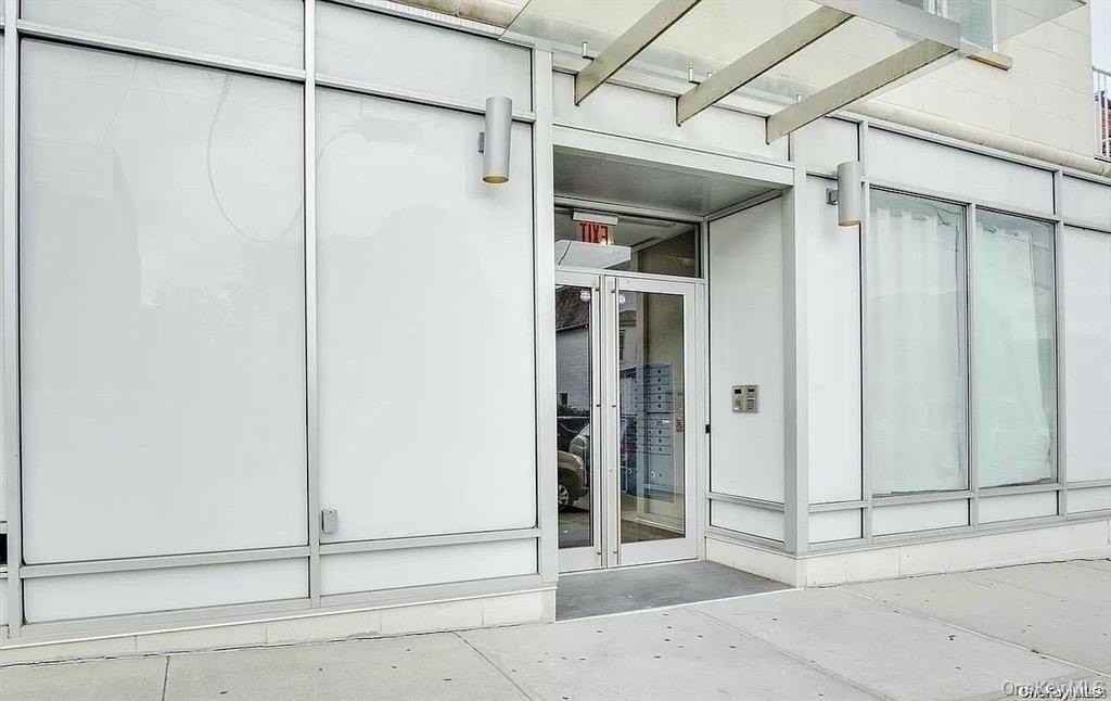 11202 Northern Blvd Apt 5b - Photo 4 of 9