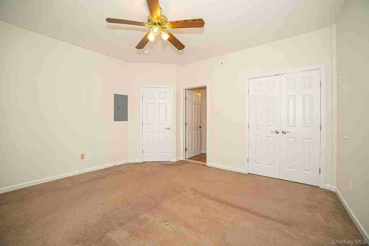 975 Main St Apt 13 - Photo 6 of 10