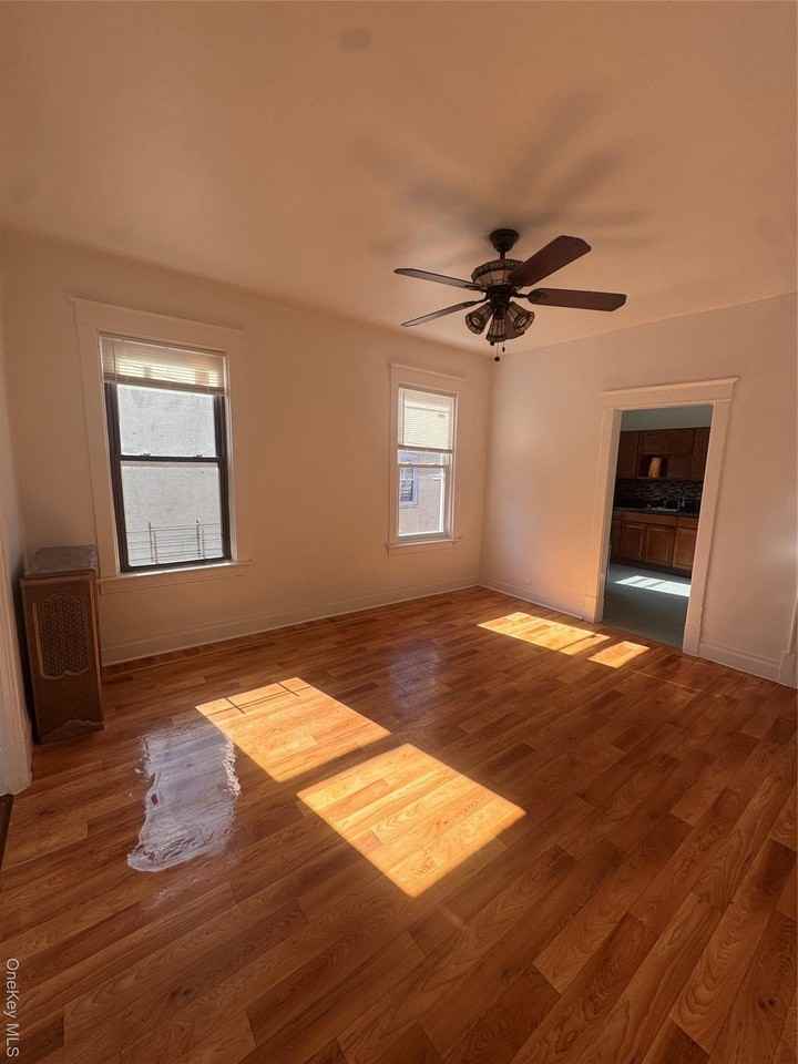 583 Van Nest Ave - Photo 6 of 14