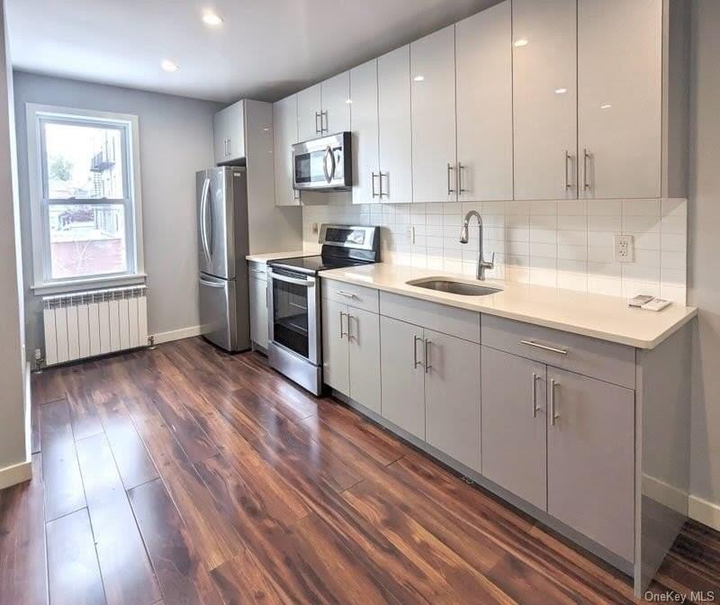 5809 61st St Unit 2 - Photo 2 of 8