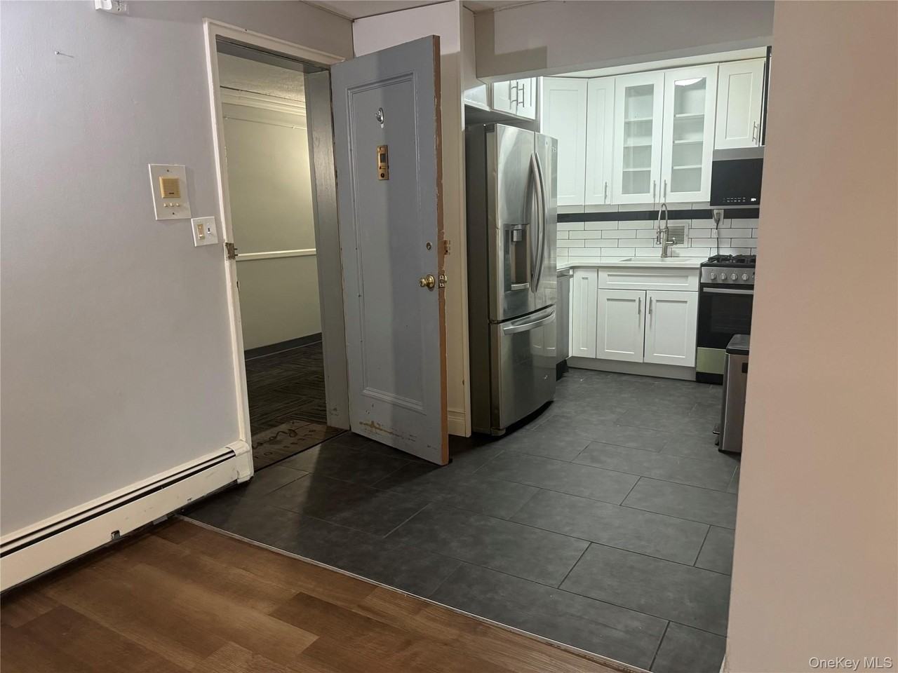 222 Smith St Apt 3b - Photo 6 of 15