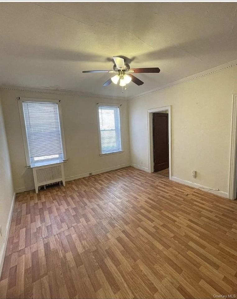 7865 75th St - Photo 3 of 5