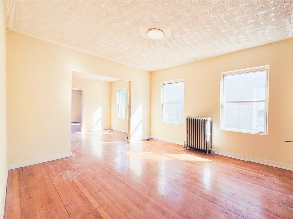 513 Washington St Apt 2 - Photo 7 of 12