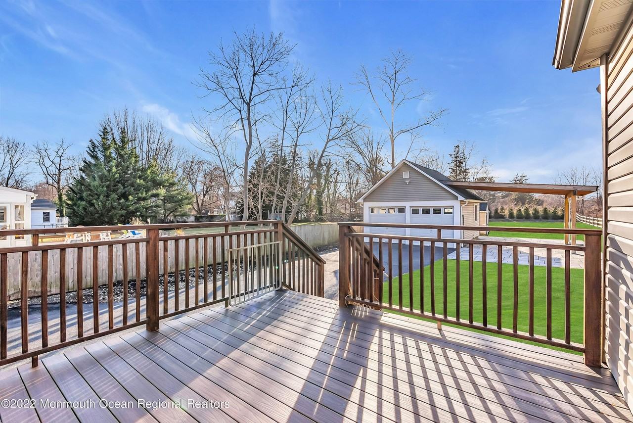 29 Monroe St - Photo 2 of 32