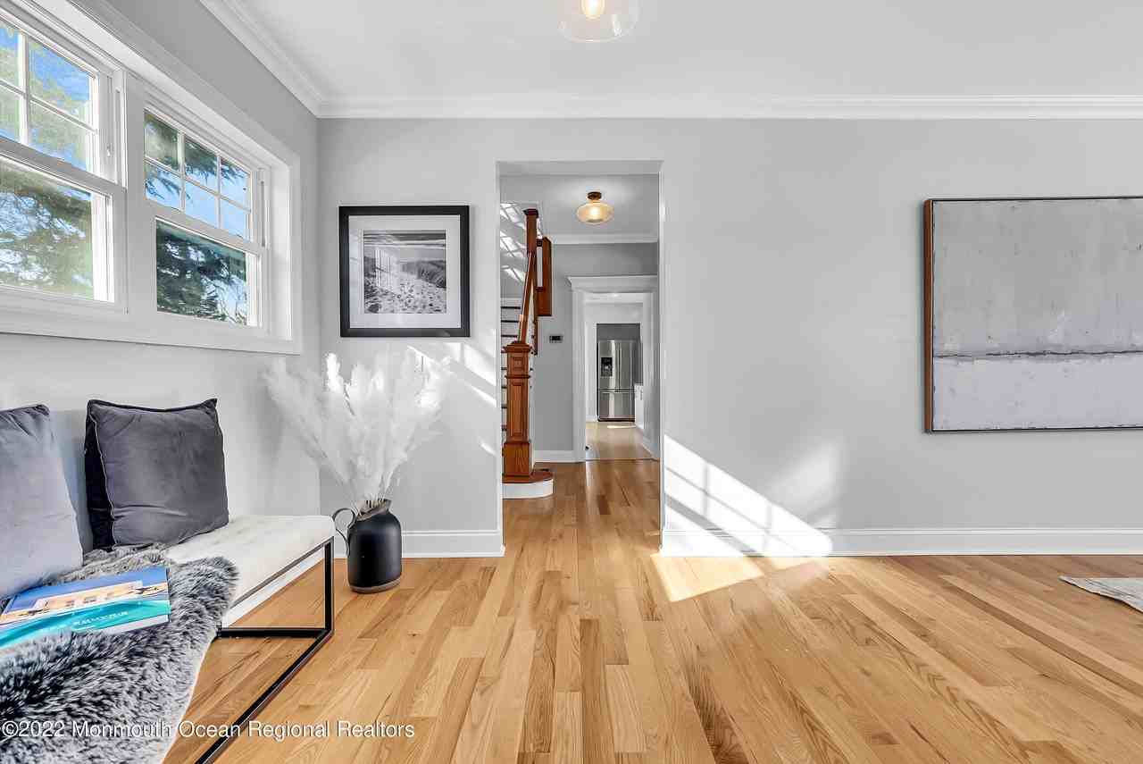 29 Monroe St - Photo 4 of 32