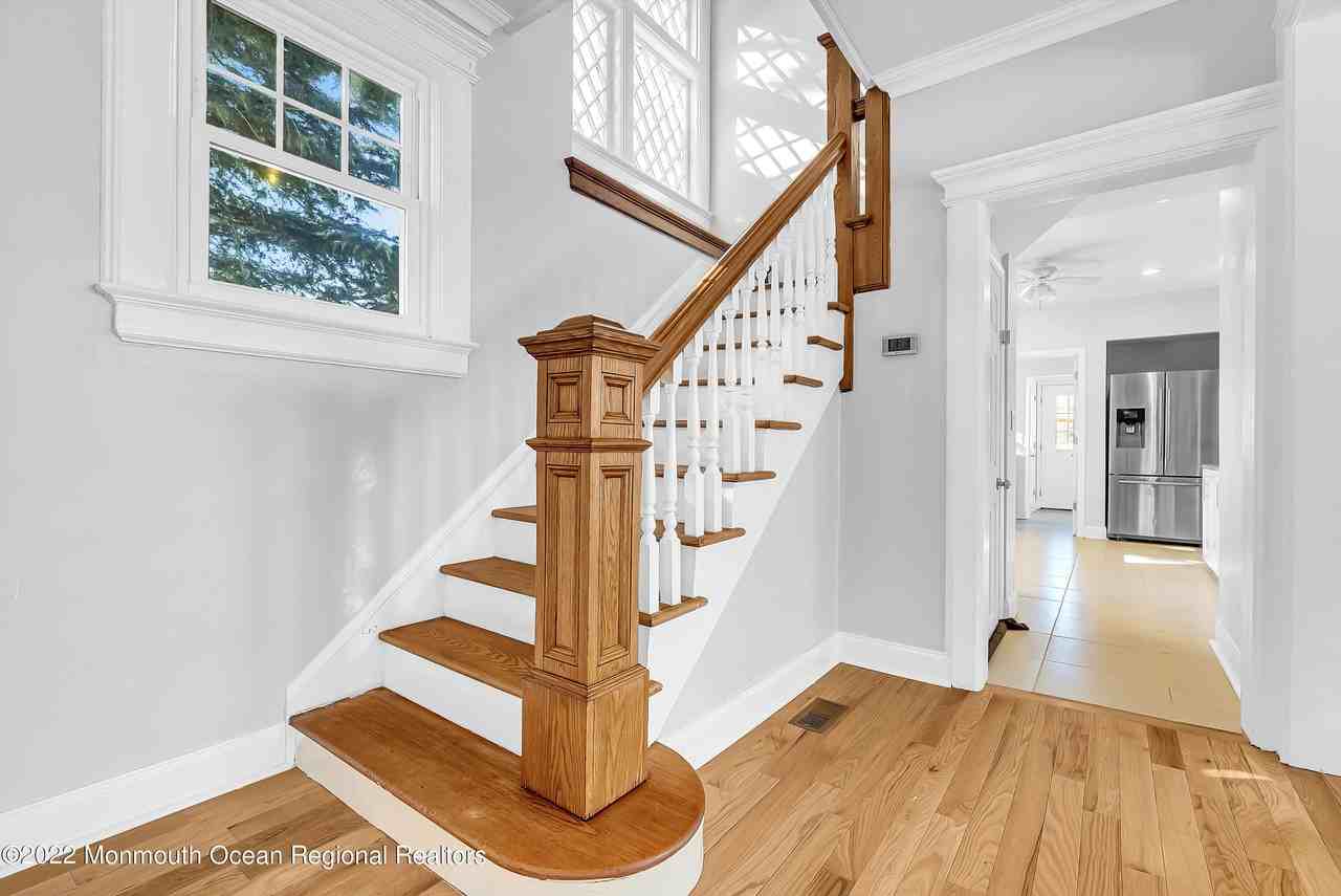 29 Monroe St - Photo 7 of 32