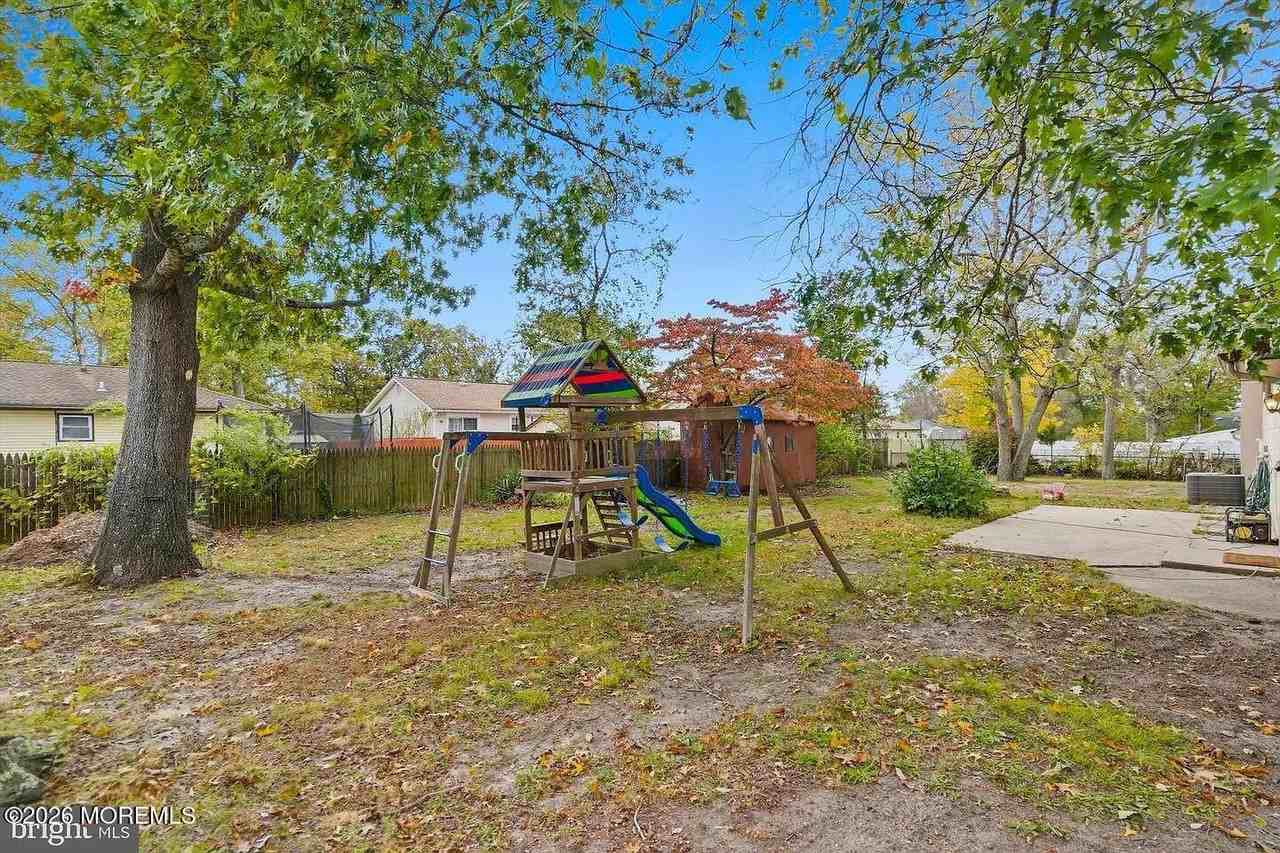 42 Monroe Ave - Photo 7 of 7