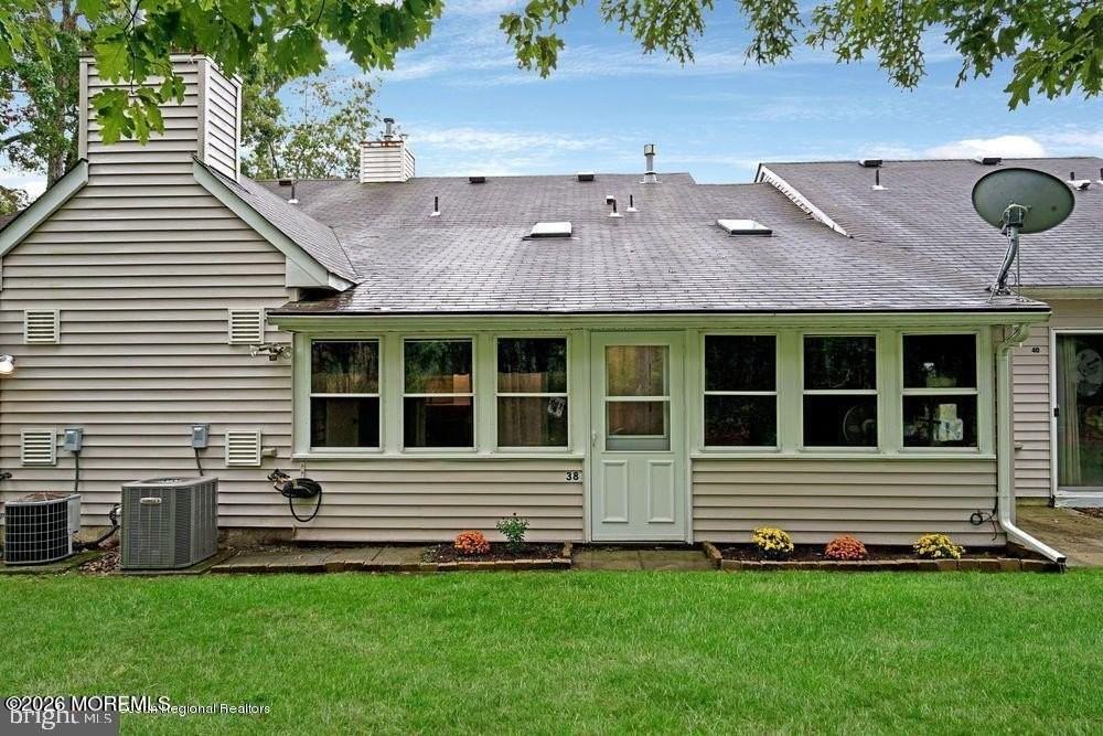 38 Westchester Dr - Photo 2 of 6