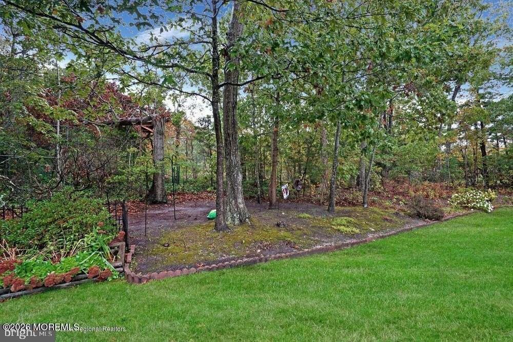 38 Westchester Dr - Photo 3 of 6