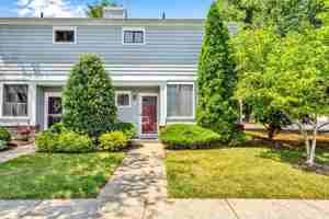 featured image of 21 Dawn Ct