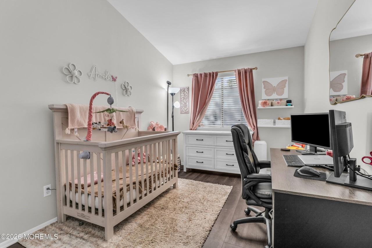 21 Dawn Ct - Photo 6 of 27