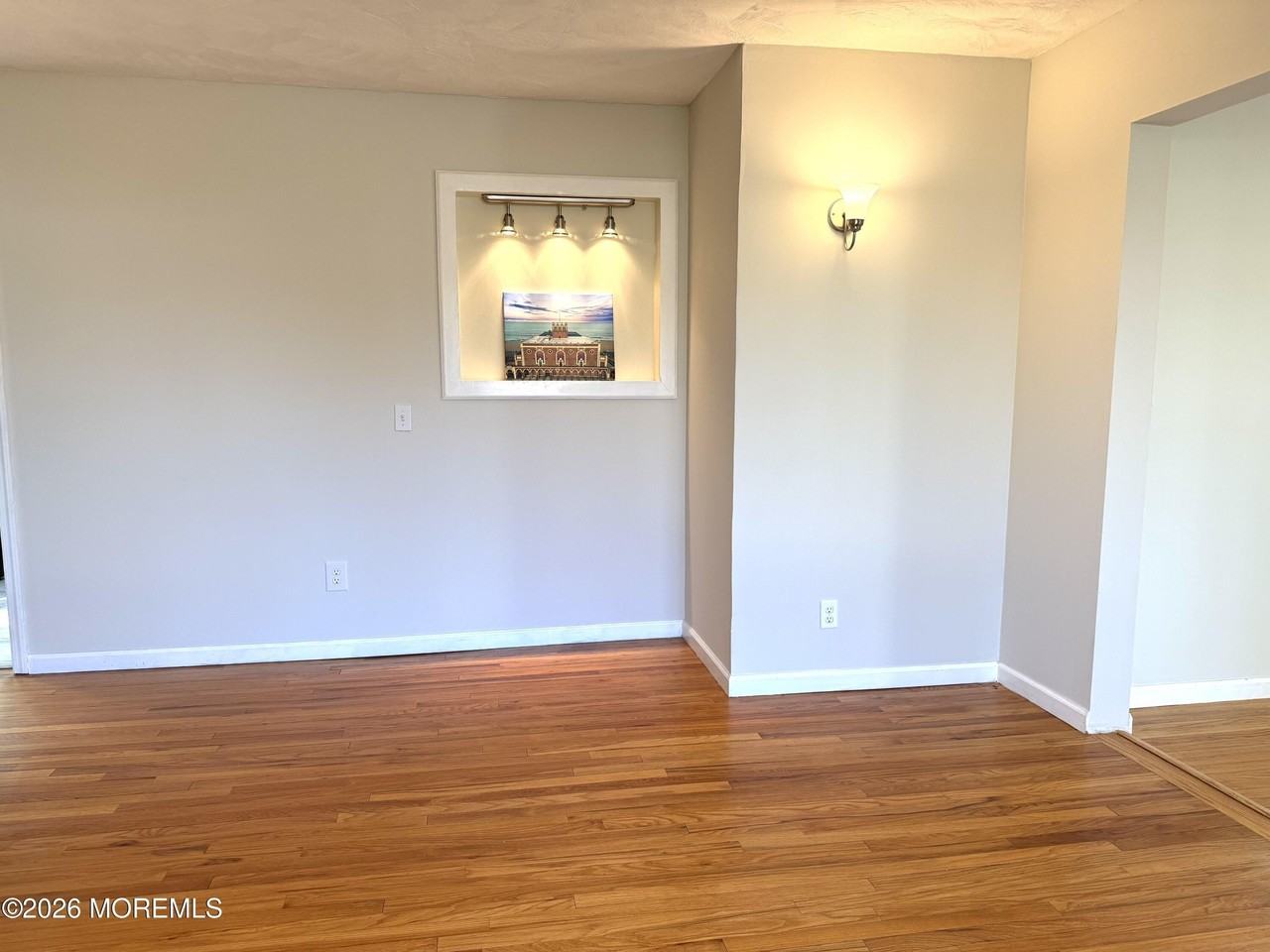 702 W Lawn Dr - Photo 7 of 48