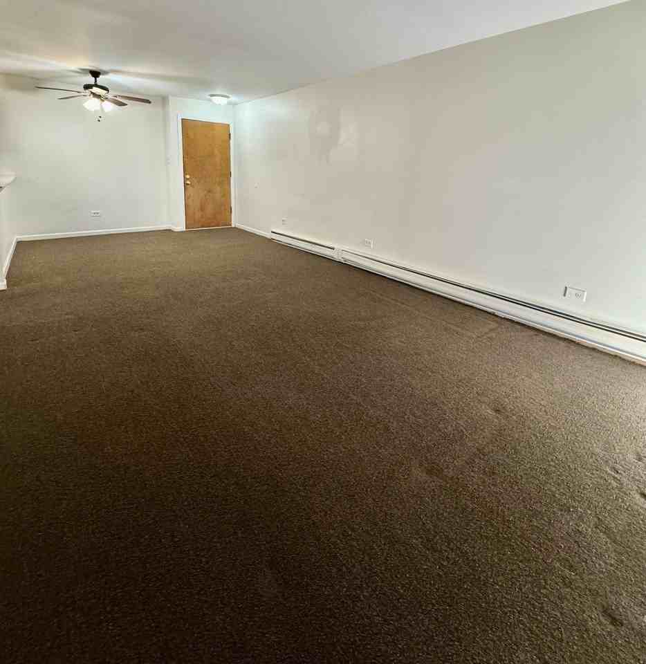 17745 Rosewood Dr Apt 2a - Photo 4 of 12