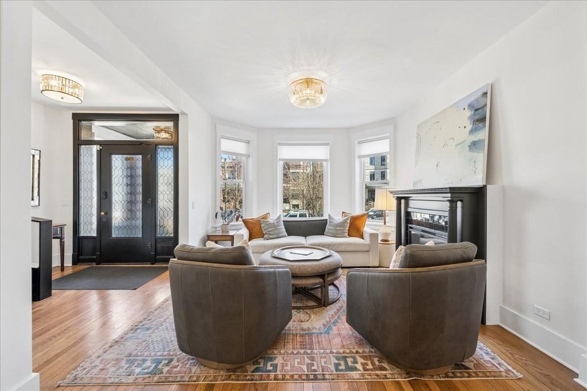 4912 N Winchester Ave - Photo 4 of 28