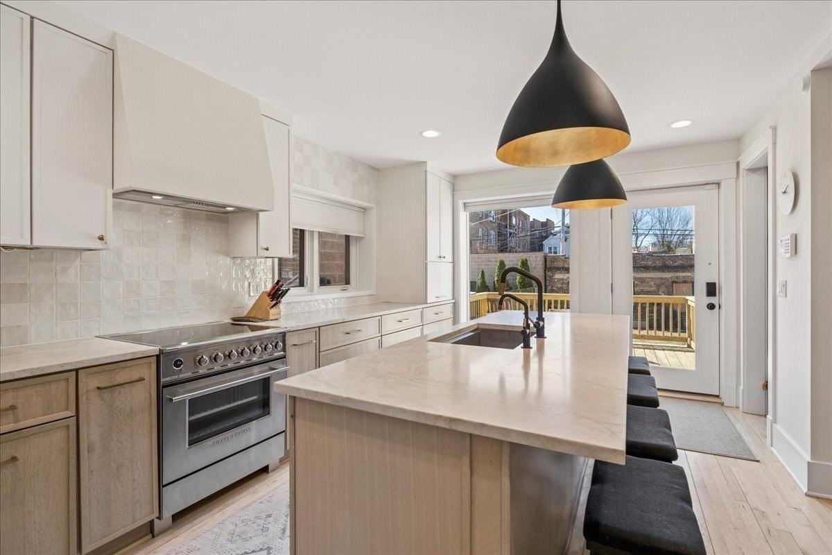 4912 N Winchester Ave - Photo 7 of 28