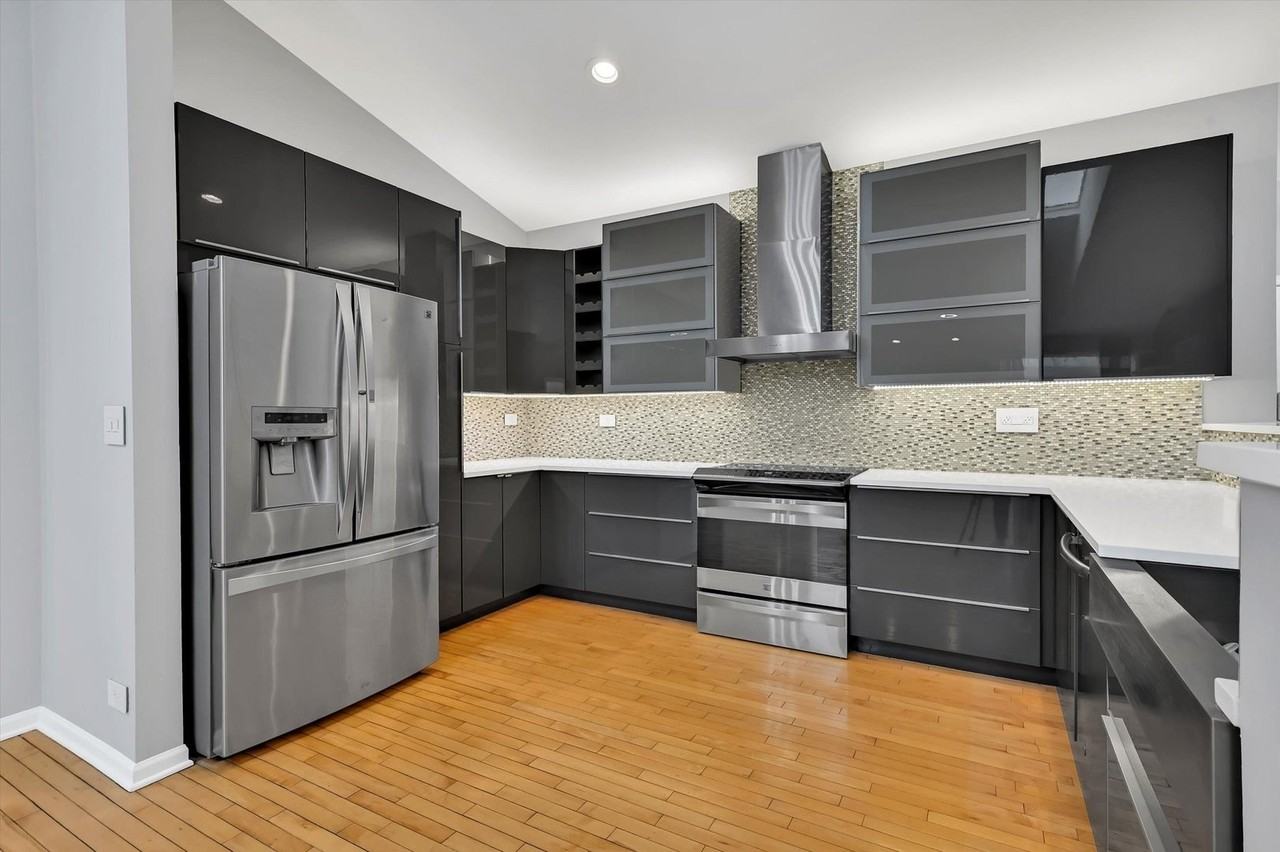 16516 W Apache Dr - Photo 5 of 40