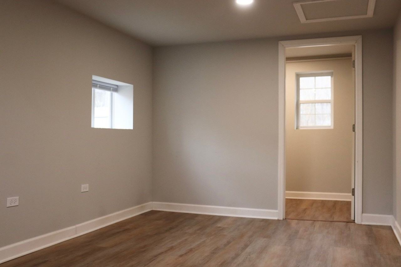 5N769 Pearson Dr Unit 2 - Photo 6 of 15