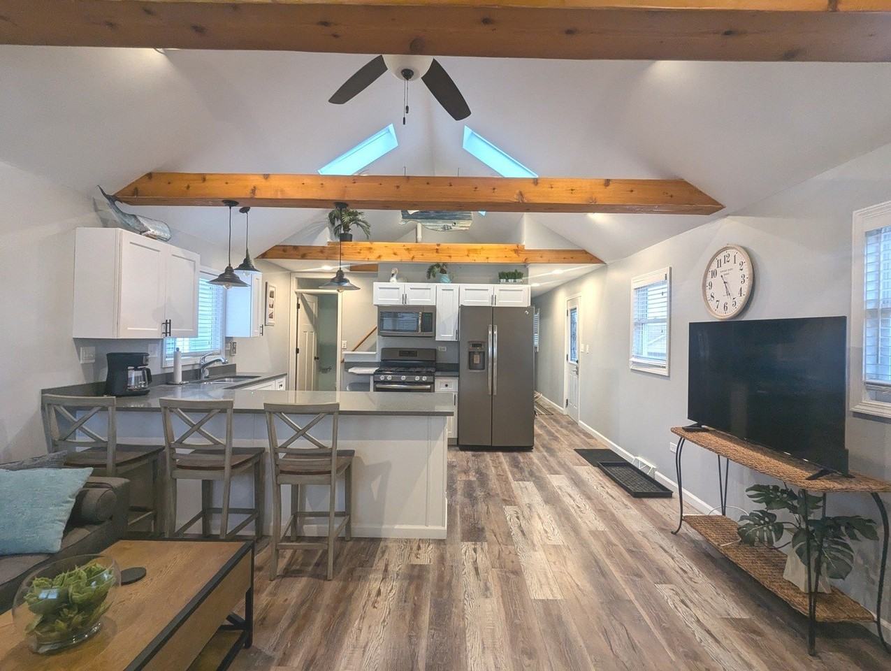 1708 N Center St - Photo 3 of 17