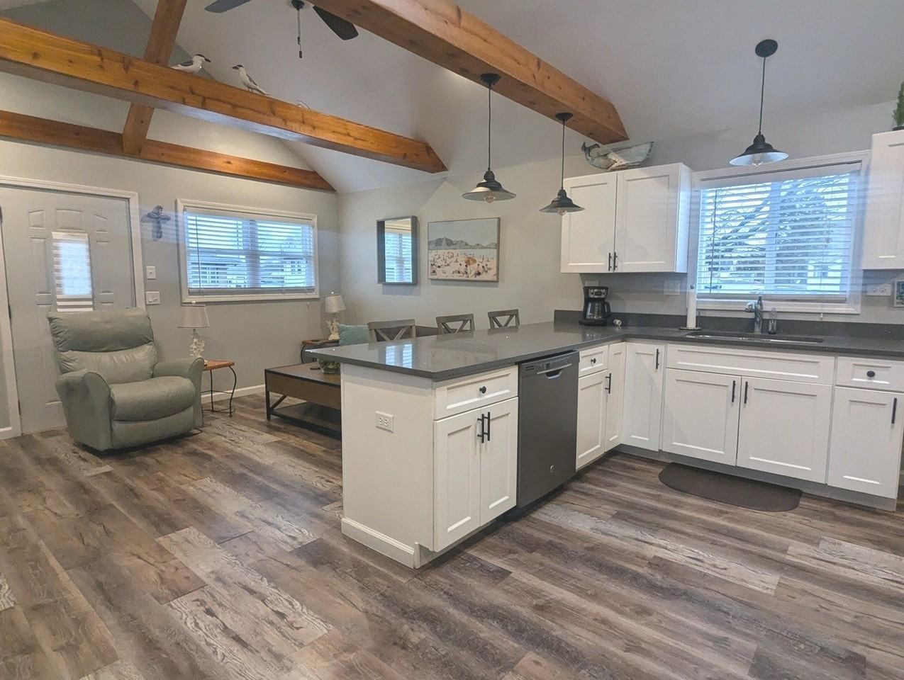 1708 N Center St - Photo 5 of 17