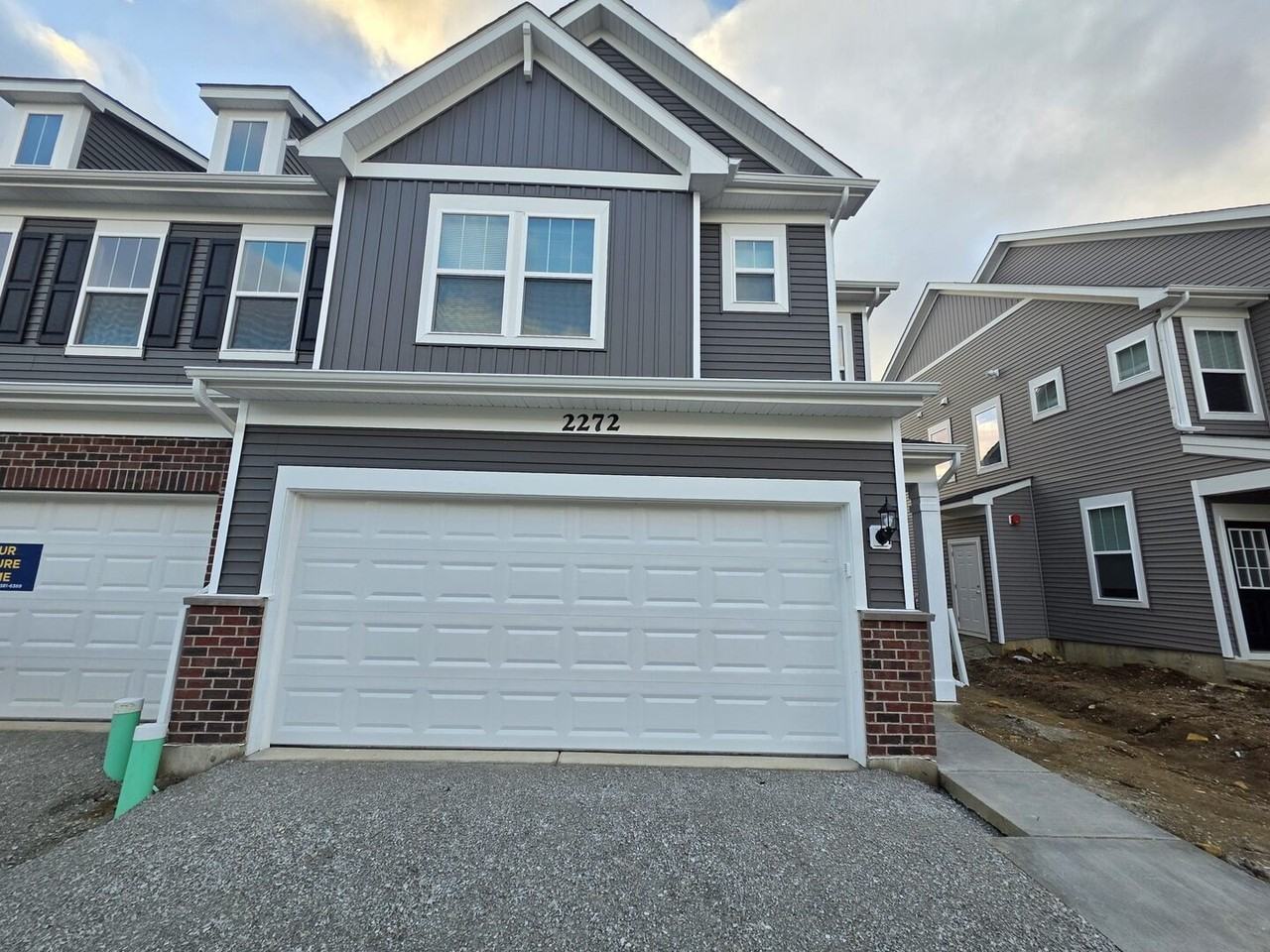 2272 Horseshoe Cir Unit 09004