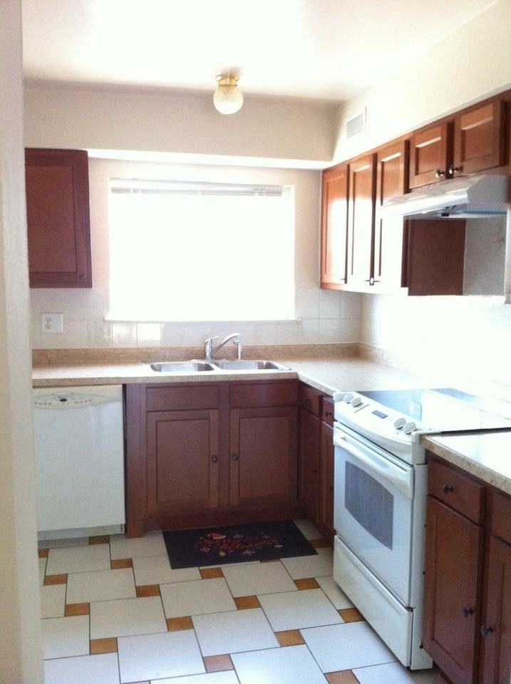 9368 Bay Colony Dr Apt 2s - Photo 3 of 19