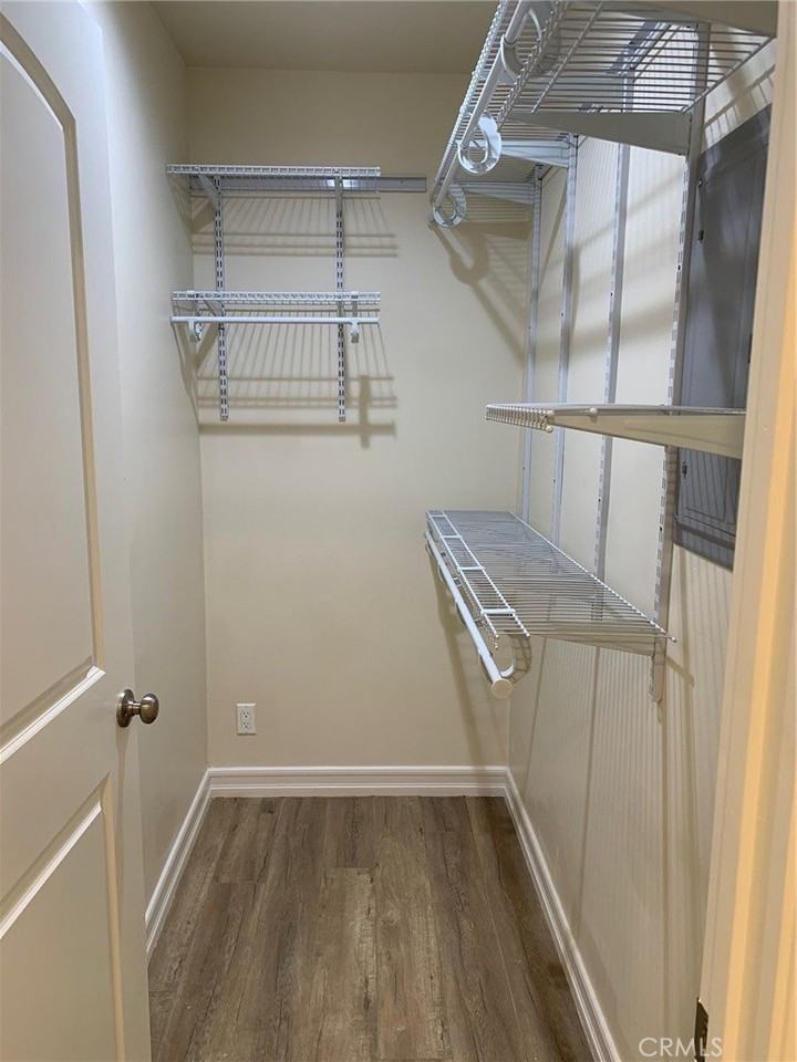 325 Sturtevant Dr - Photo 6 of 8