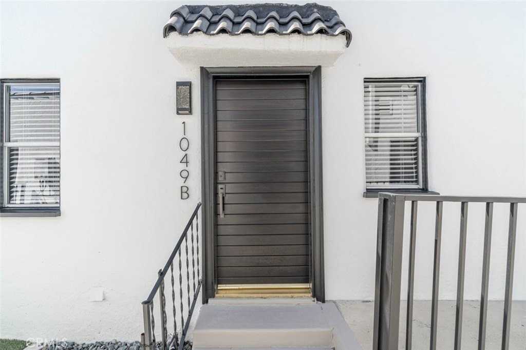 1049 Western Ave #B - Photo 2 of 21