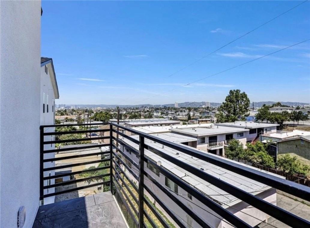 4643 W 18th St - Photo 4 of 9