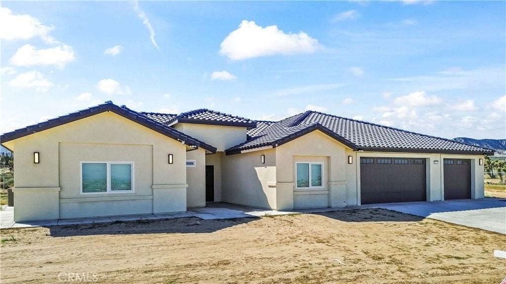 993 Rancho Rd - Photo 2 of 44