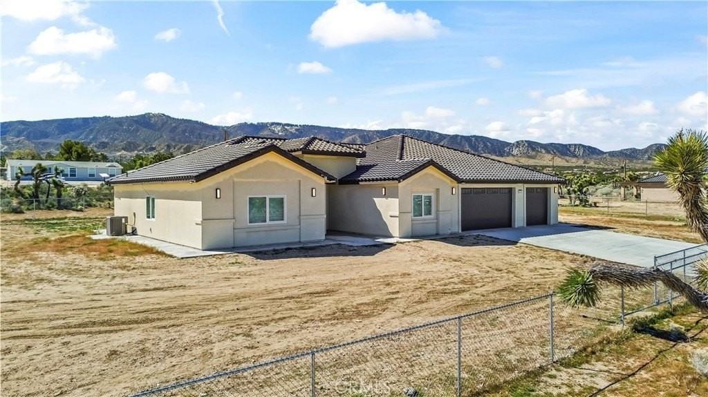 993 Rancho Rd - Photo 3 of 44