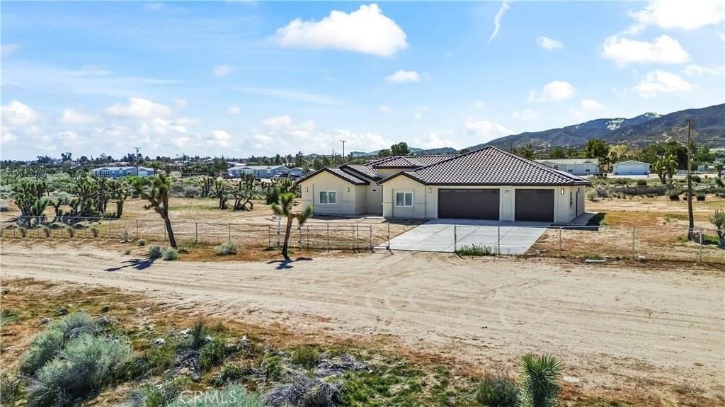 993 Rancho Rd - Photo 4 of 44