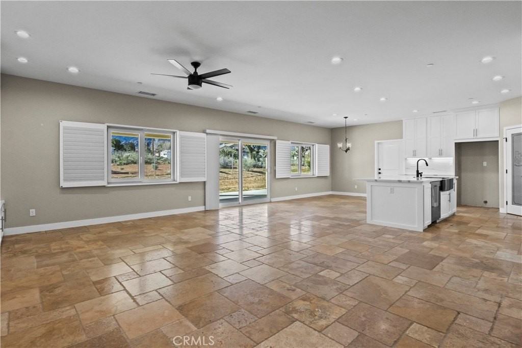 993 Rancho Rd - Photo 5 of 44