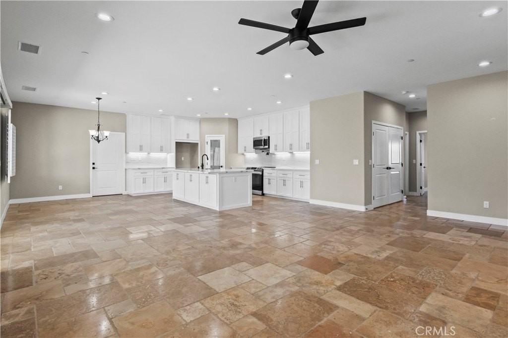 993 Rancho Rd - Photo 6 of 44