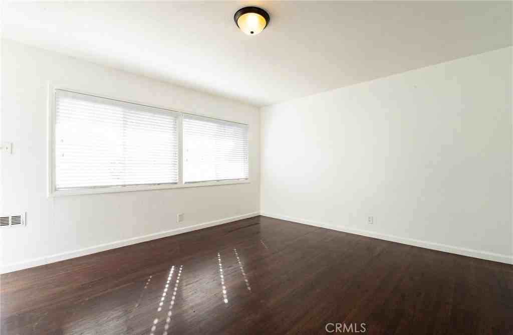 3249 W 134th St - Photo 4 of 12