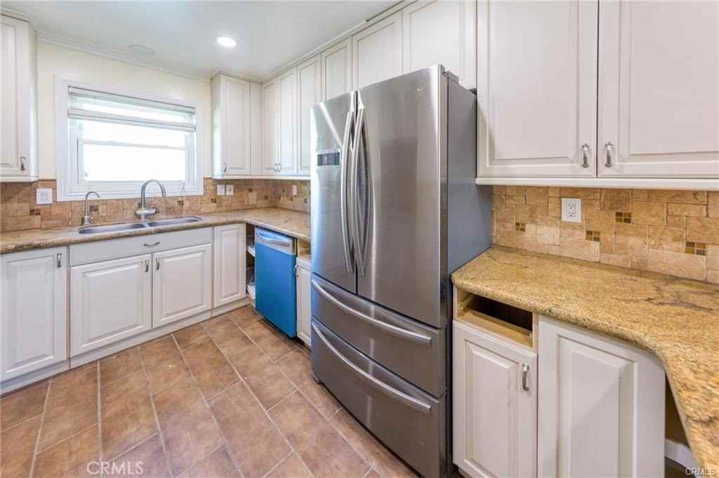 6401 Hubbard Rd - Photo 5 of 20