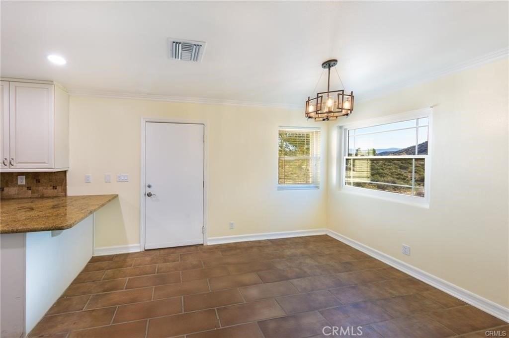 6401 Hubbard Rd - Photo 7 of 20